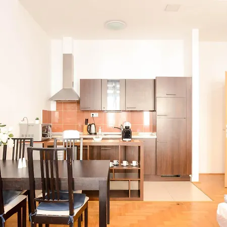 Gozsdu Haven Gem 3br W Nightlife Nearby * Budapeste