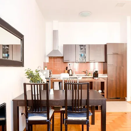Gozsdu Haven Gem 3br W Nightlife Nearby Apartamento *