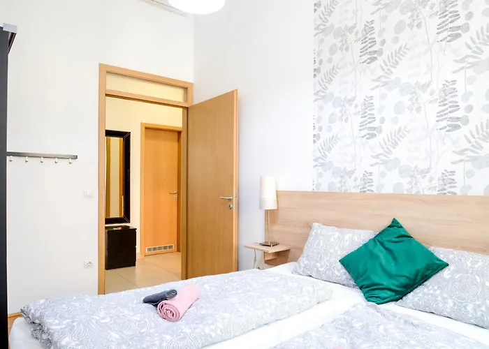 Apartamento Gozsdu Haven Gem 3br W Nightlife Nearby