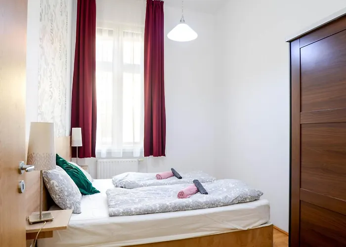 Apartamento Gozsdu Haven Gem 3br W Nightlife Nearby